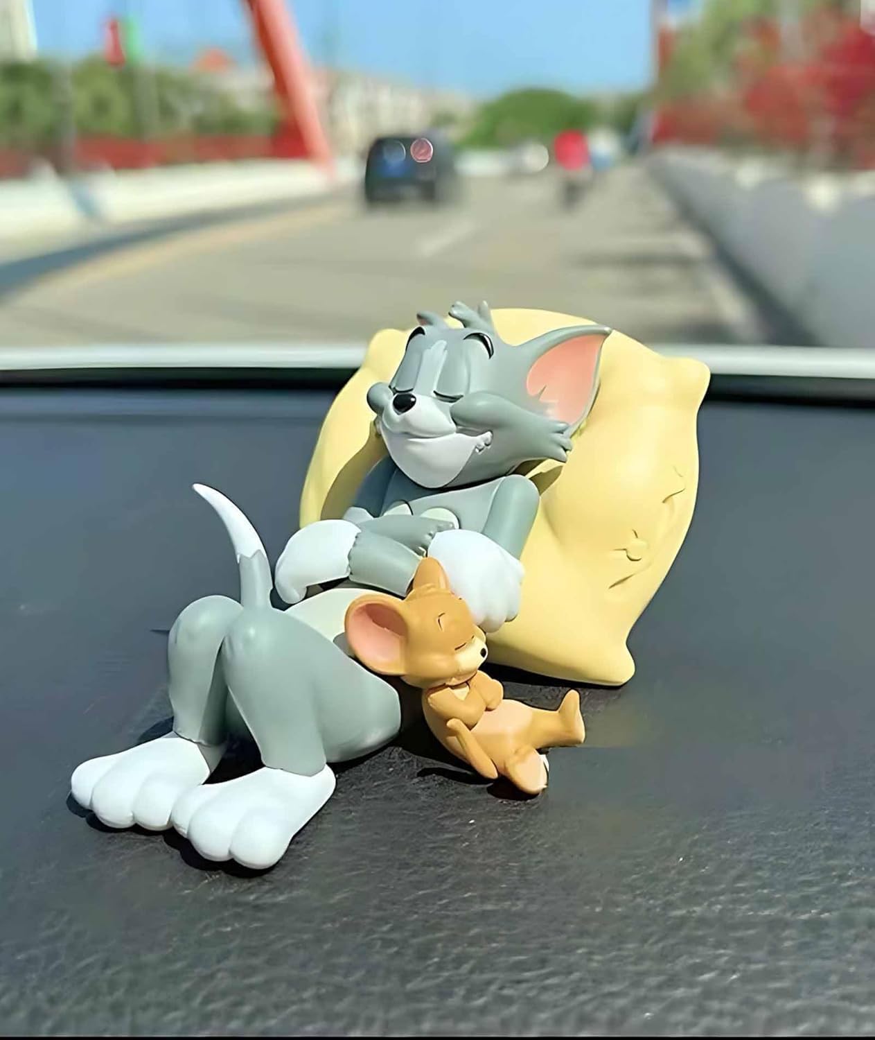 Universal Cool Resin Statue Car Interior Decoration Accessories 1Pc